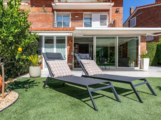 Casa pareada en venta en Alella. Vivir en el auténtico corazón de Alella. Casas pareadas.