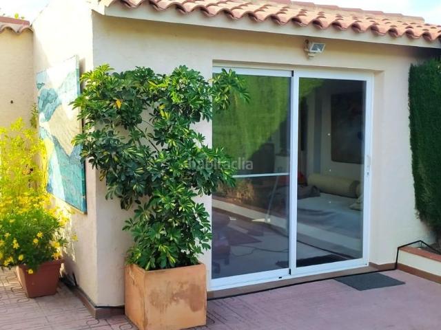 Casa pareada en venta en Alfàs del Pi l´, L´Albir. Se vende chalet pareado reformado. Casas pareadas Alfàs del Pi.