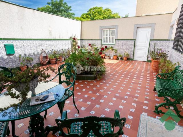 Casa pareada en venta en Algeciras, San García. Casa en venta en Algeciras. Casas pareadas.