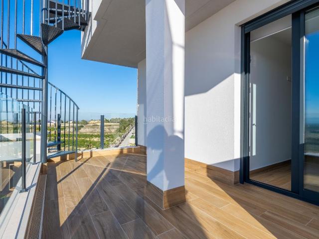 Casa pareada en venta en Algorfa. Elegante Pareado con Vistas al Golf en Algorfa desde 473.000. Casas pareadas.