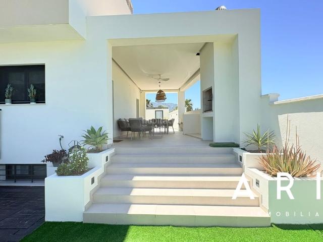 Casa pareada en venta en Alhaurín de la Torre, Pinos de Alhaurín. Oportunidad de Chalet Pareado con piscina. Casas pareadas Alhaurín de la.