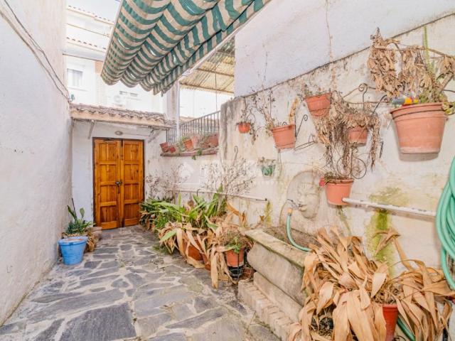 Casa pareada en venta en Alhendín, Ayuntamiento. Casa en venta en Alhendín. Casas pareadas.
