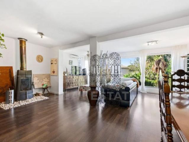 Casa pareada en venta en Alicante, Cabo de las Huertas. Casas pareadas.