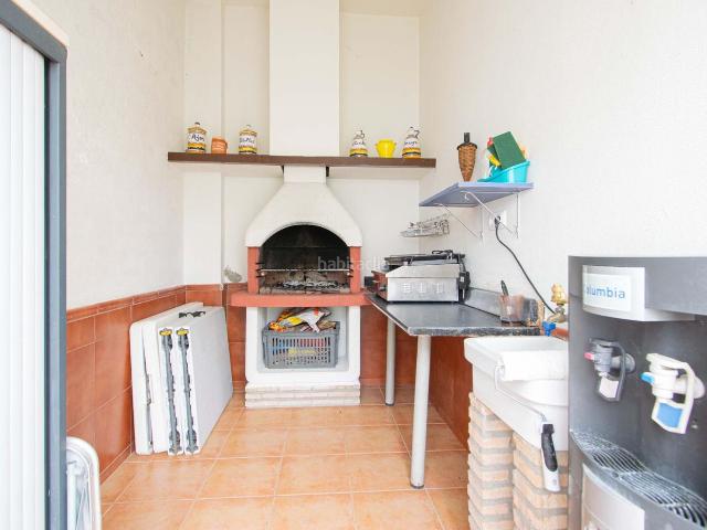 Casa pareada en venta en Almensilla. Magnífico pareado con gran jardín y piscina privada!. Casas pareadas.