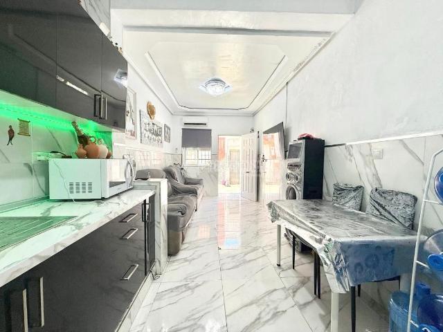 Casa pareada en venta en Almería, Centro. Casa en venta en Almería. Casas pareadas.