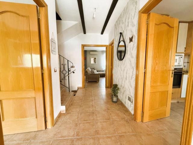 Casa pareada en venta en Arganda del Rey, Los Villares. Exclusivo chalet unifamiliar con piscina en Los Villares Arganda del Rey. Casas pareadas Arganda del.