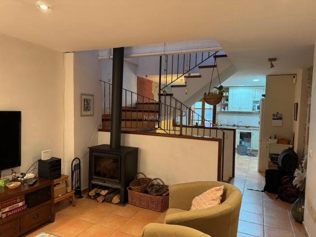 Casa pareada en venta en Armentera L´ Costa Brava. Fantàstica casa reforma al centre del poble. Casas pareadas Armentera.
