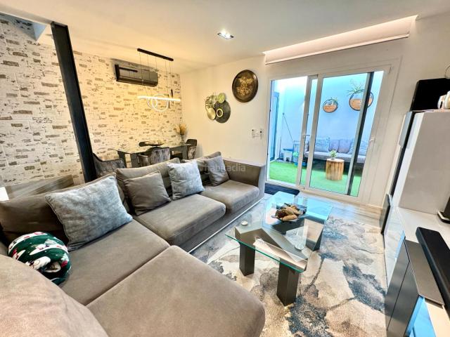 Casa pareada en venta en Arrecife, San Francisco Javier Argana Baja. Inmejorable vivienda semi nueva que no le falta detalle. Casas pareadas.