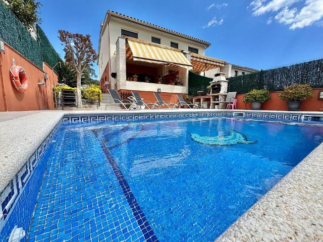 Casa pareada en venta en avenida Zona Mas Pareras, Palamós, de 111 m² 4 habitaciones por 650.000