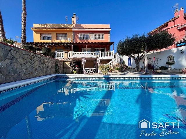 Casa pareada en venta en avenida De Mas D'en Serra, Sant Pere de Ribes, de 290 m² 5 habitaciones por 595.000
