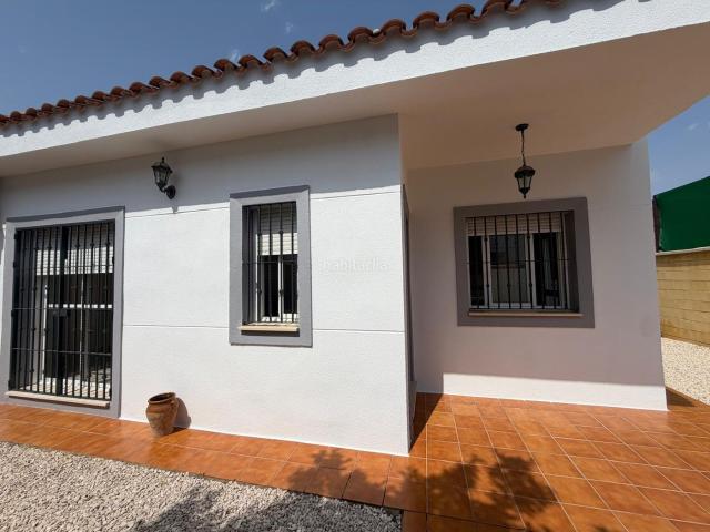 Casa pareada en venta en Bollullos de la Mitación. CHALET DE UNA SOLA PLANTA pareada en venta en Bollullos de la Mitación Sevilla. Casas pareadas Bollullos de la.