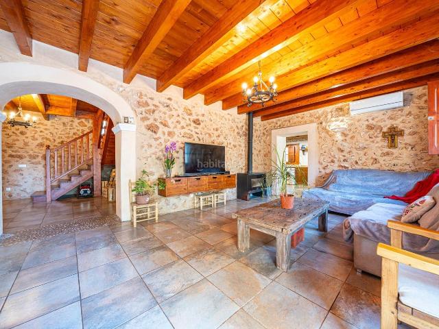 Casa pareada en venta en Baleares Campos, Campos poble. Villa de campo con piscina privada y casa de invitados. Casas pareadas.