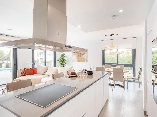 Casa pareada en venta en Baleares Capdepera, Cala Ratjada. Amplias viviendas adosadas tu nuevo hogar en Cala Ratjada a partir de 877 000. Casas pareadas.