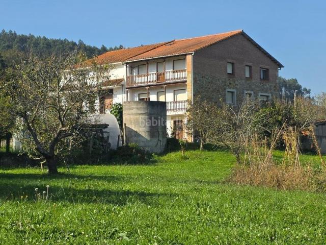 Casa pareada en venta en Bárcena de Cicero. Casa rustica amplia y luminosa en una ubicacion privilegiada. Casas pareadas Bárcena de.