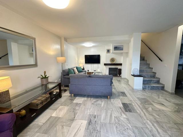 Casa pareada en venta en Barrios Los. Estupendo Pareado con Jardín en Guadacorte !. Casas pareadas Barrios.