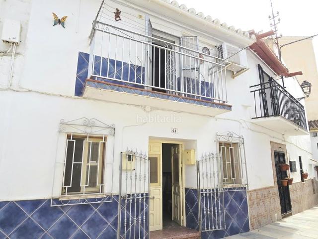 Casa pareada en venta en Benamargosa. Casa de pueblo en el centro. Casas pareadas.