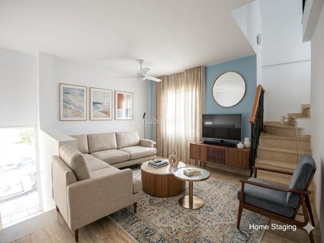 Casa pareada en venta en Benajarafe. Adosado primera linea de playa en Benajarafe. Casas pareadas.