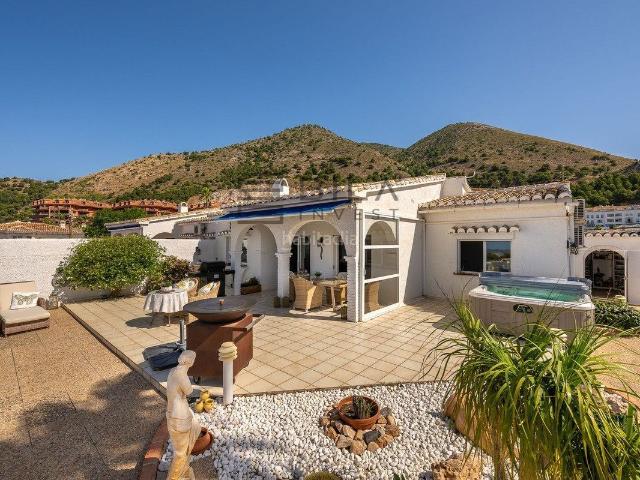 Casa pareada en venta en Benalmádena, La Capellanía El Higuerón. Adosado en venta en La Capellanía en Benalmádena. Casas pareadas.