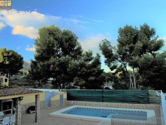 Casa pareada en venta en Benidorm, Foietes. Chalet pareado en Benidorm. Casas pareadas.