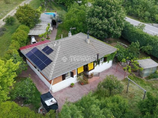 Casa pareada en venta en Berrueco El. Casa en venta en El berrueco. Casas pareadas Berrueco.