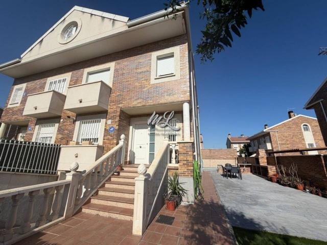 Casa pareada en venta en Burguillos de Toledo. SE VENDE CHALET EN BURGUILLOS DE TOLEDO. Casas pareadas Burguillos de.