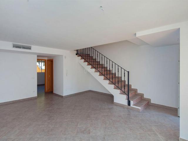 Casa pareada en venta en Gilet. Solvia Inmobiliaria Chalet adosado Gilet. Casas pareadas.