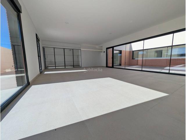 Casa pareada en venta en Griñón. Exclusivo chalet unifamiliar en una planta Sostenibilidad, diseño y confort en Griñón. Casas pareadas.