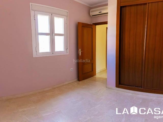 Casa pareada en venta en Dos Hermanas, La Motilla Fuente del Rey. Fantástico chalet pareado en la Motilla. Casas pareadas Dos.