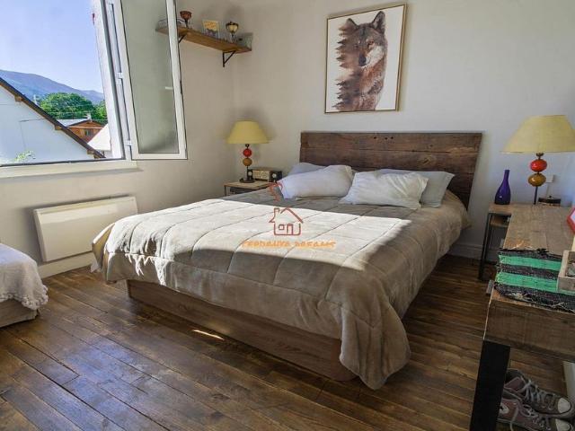 Casa pareada en venta en Enveig/Enveitg, de 130 m² 4 habitaciones por 338.000