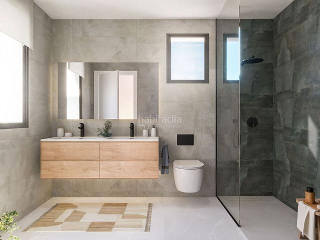 Casa pareada en venta en Estepona, Estepona Golf. Casa pareada de 3 dormitorios con jardín privado. Casas pareadas.