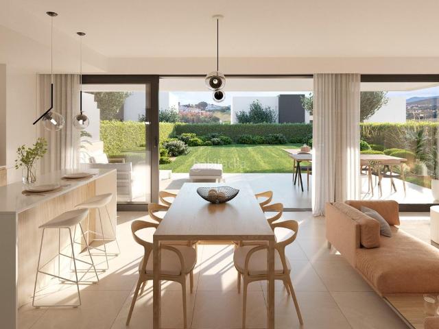 Casa pareada en venta en Estepona, Nueva Atalaya. Exception semidetached villa in Atalaya. Casas pareadas.