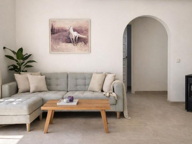 Casa pareada en venta en Estepona, Villacana Costalita Saladillo. Casa Pareada Renovada con Gran Parcela Privada y Playa a Solo 2 Minutos. Casas pareadas.