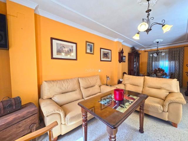 Casa pareada en venta en Espartinas, Espartinas Pueblo. Casa adosada VPO en venta en Espartinas. Casas pareadas.