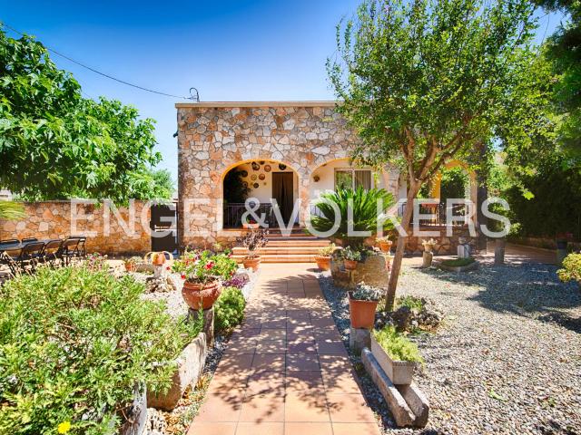 Casa pareada en venta en Fortià 571m² Fortiá