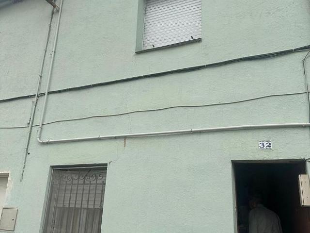 Casa pareada en venta en Figueres, de 82 m² 3 habitaciones por 89.000