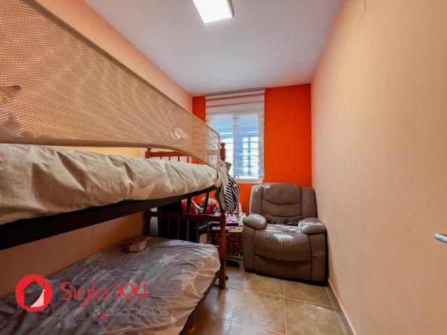 Casa pareada en venta en Figueroles. Descubre tu nuevo hogar en Figueroles! Este encantador pareado cuenta con un amplio comedor y cocina, perfecto para disfrutar en f. Casas pareadas.