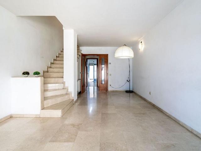 Casa pareada en venta en Hospitalet de Llobregat, L´, de 100 m² 4 habitaciones por 549.000