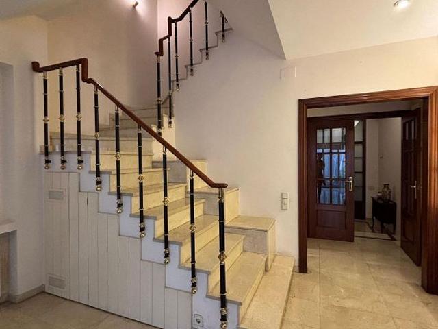 Casa pareada en venta en Hospitalet de Llobregat, L´, de 210 m² 6 habitaciones por 700.000