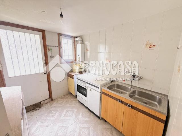 Casa pareada en venta en Huete. Casa en venta en Huete. Casas pareadas.
