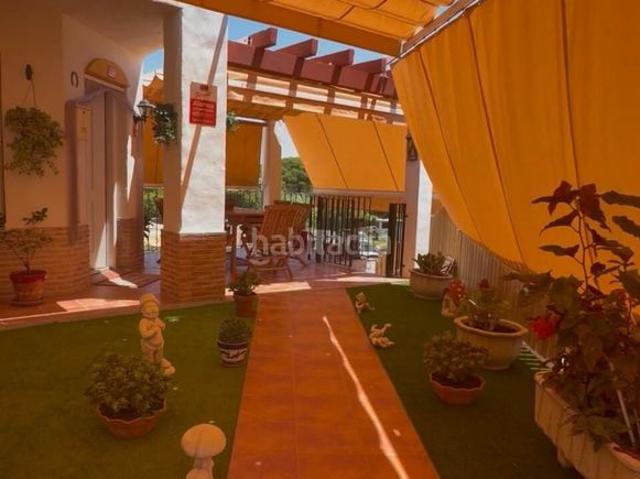 Casa pareada en venta en Islantilla, Islantilla Golf. AMPLIO PAREADO CON APARTAMENTO INDEPENDIENTE Y ESPACIOS QUE MARCAN DIFERENCIA. Casas pareadas.