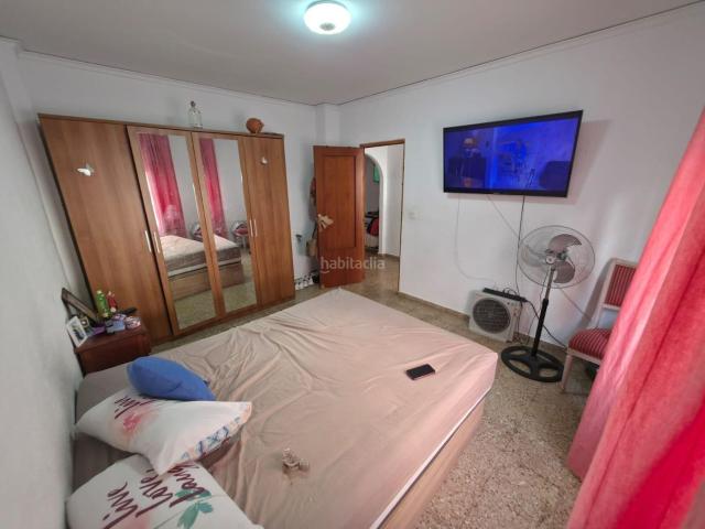 Casa pareada en venta en Ondara. Cerca del centro comercial Portal de La Marina. Casas pareadas.