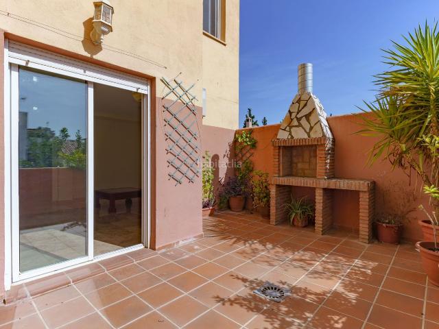 Casa pareada en venta en Ogíjares. Casas pareadas.