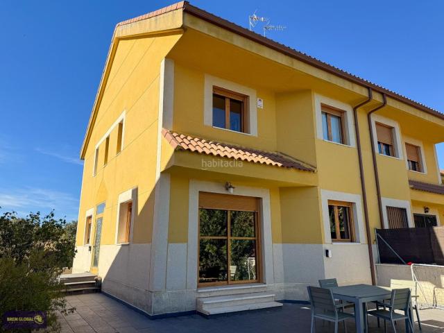 Casa pareada en venta en Lozoyuela Navas Sieteiglesias. Casas pareadas Lozoyuela Navas.