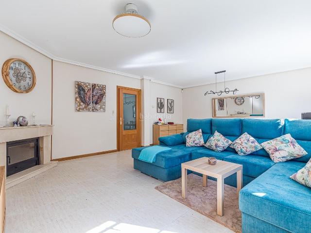 Casa pareada en venta en Loeches. Tu Nuevo Hogar Te Espera!. Casas pareadas.