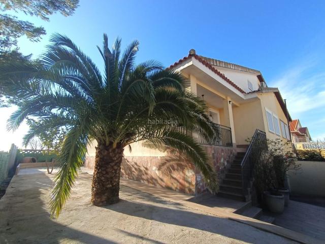 Casa pareada en venta en Lominchar. Pareado Luminoso. Casas pareadas.