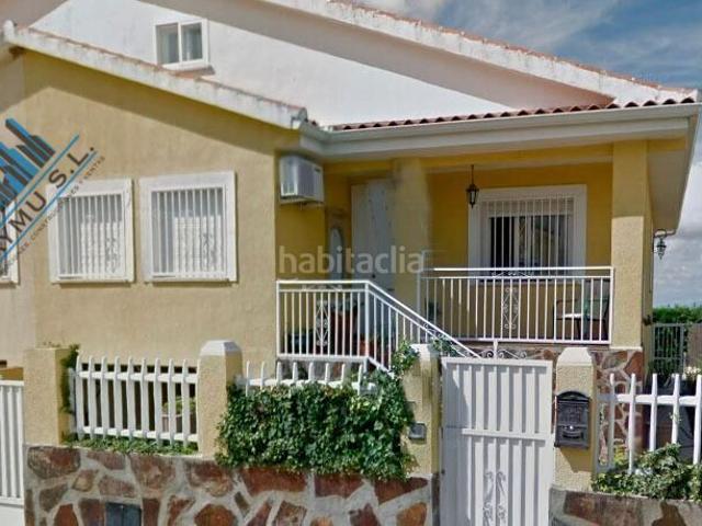 Casa pareada en venta en Lominchar. VIVIENDA PAREADA EN LOMINCHAR TOLEDO. Casas pareadas.