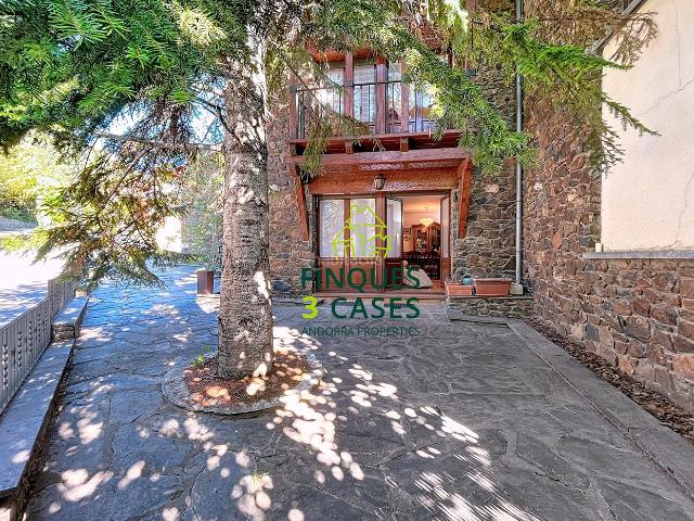 Casa pareada en venta en La Massana, La Massana Pirineos. Casa para comprar en Escàs, La Massana. Casas pareadas La.