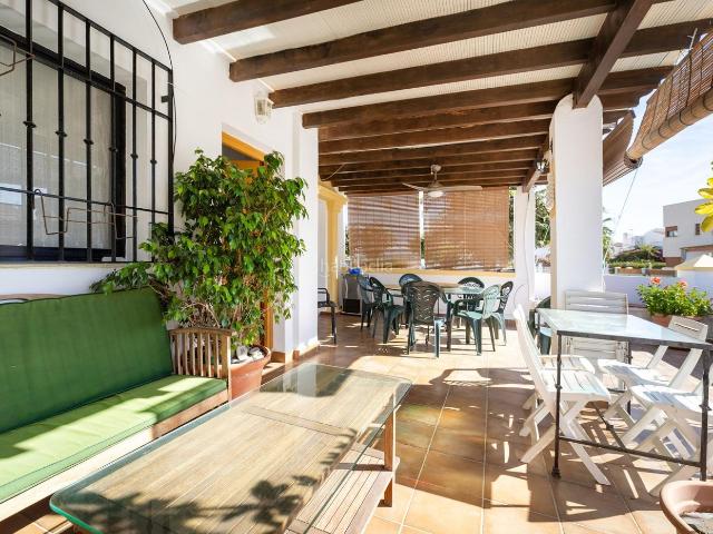 Casa pareada en venta en Motril, Calahonda Carchuna. Magnifica casa pareada en Calahonda. Casas pareadas.