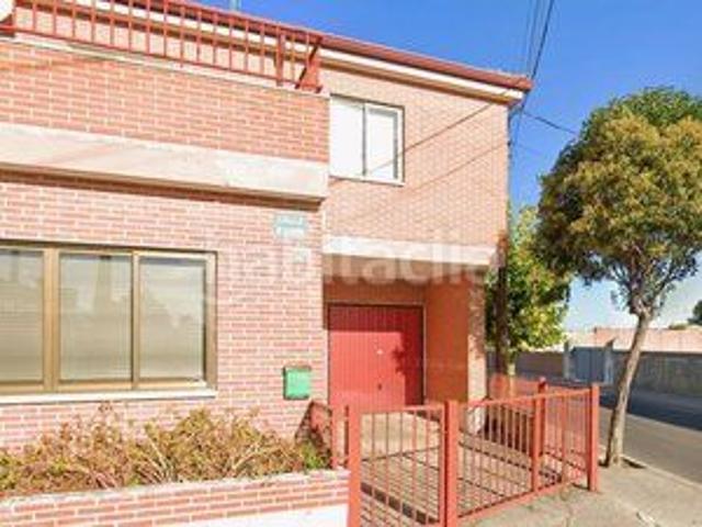 Casa pareada en venta en Mojados. Chalet pareado en venta en Ribera, 2. Casas pareadas.