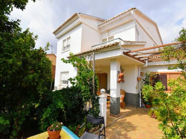 Casa pareada en venta en Monserrat. Pareado 4 Habitaciones 101123748. Casas pareadas.